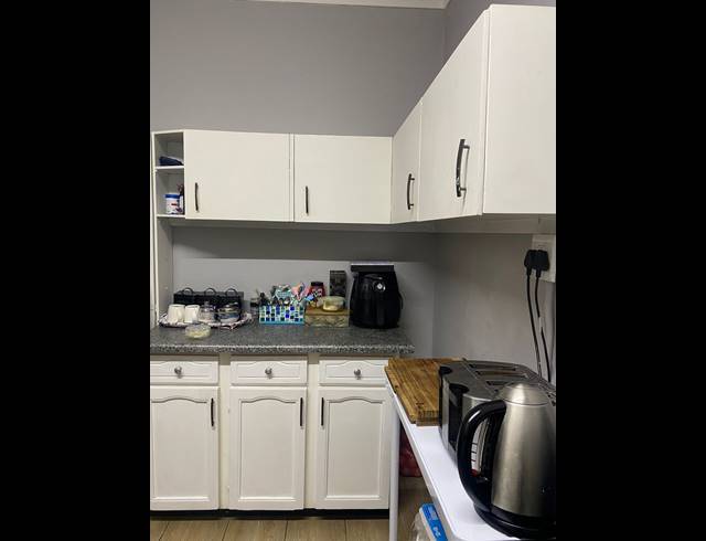 4 BEDROOM APARTMENT RENTED IN CLARENDON